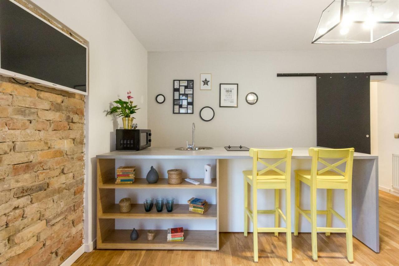 Quiet Old Town Hideout Apartament *